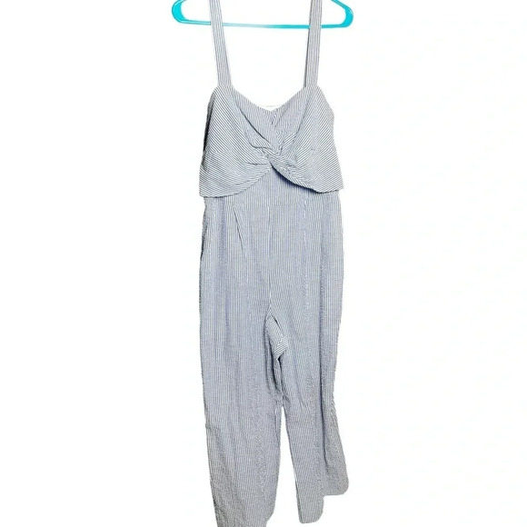 Slate and Willow blue and white seersucker jumpsuit in excellent condition - Picture 4 of 8